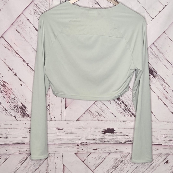 Gymshark Light Green Long Sleeve Crop Shirt - Picture 2 of 4